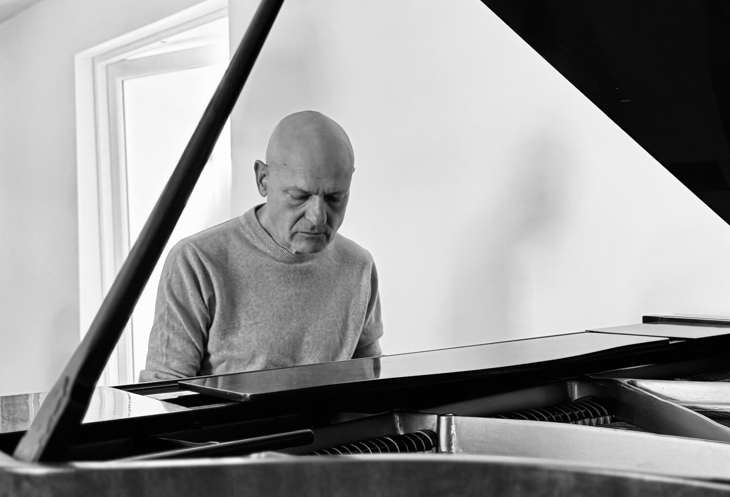 Joe Glasman at the piano